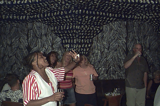 Image cr6137.gif for directory Cruise 2003 - Part - 6.1